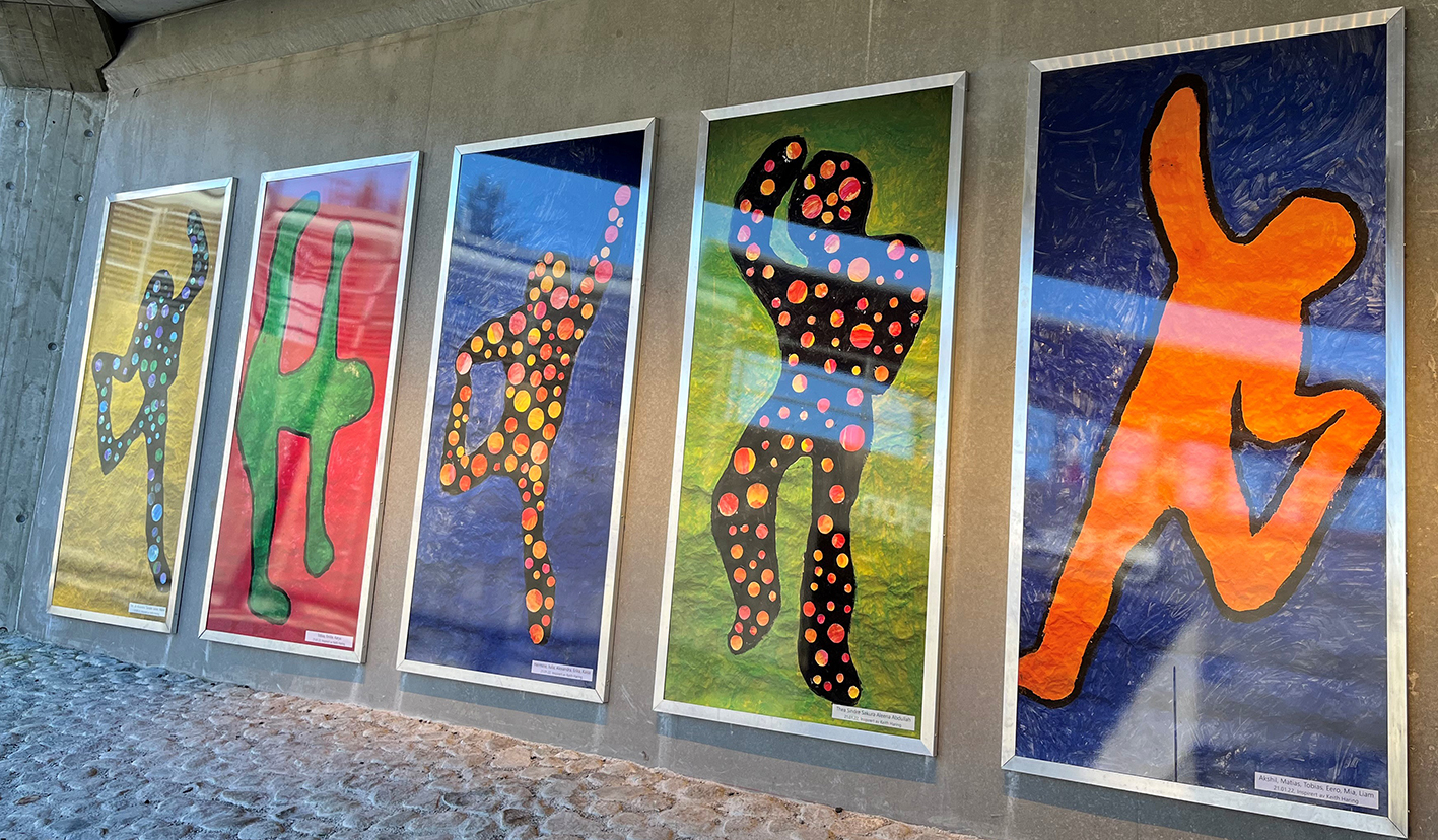 Flotte kunstverk: Laget av elever fra Gausel skole.