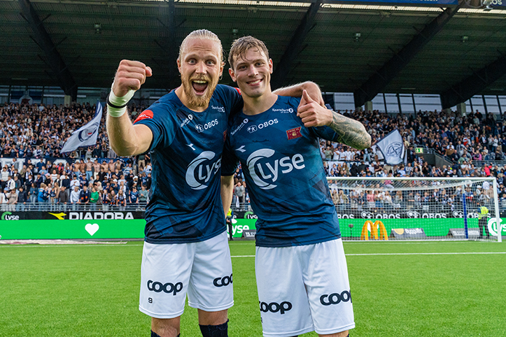 Lars Jørgen Salvesen og Herman Haugen jubler for tre nye poeng.
